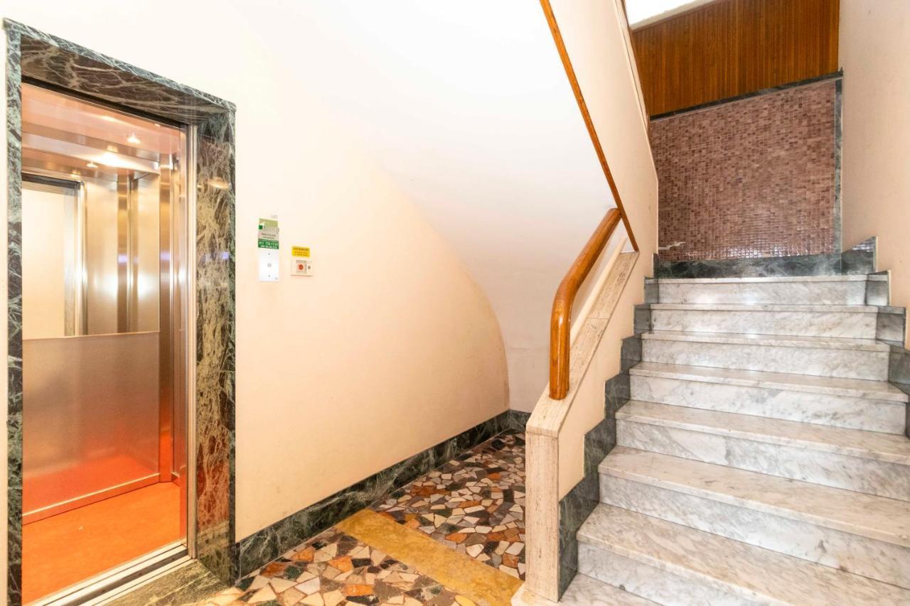 Charming Apartment With Parking! Torino Exterior foto
